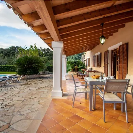 Villa Sleeps 6 With Pool Air Con And Wifi