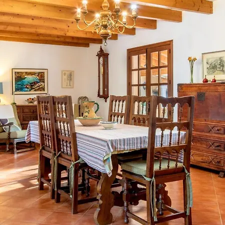 Sleeps 6 With Pool Air Con And Wifi Villa