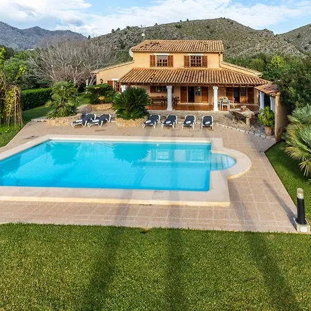 Sleeps 6 With Pool Air Con And Wifi *